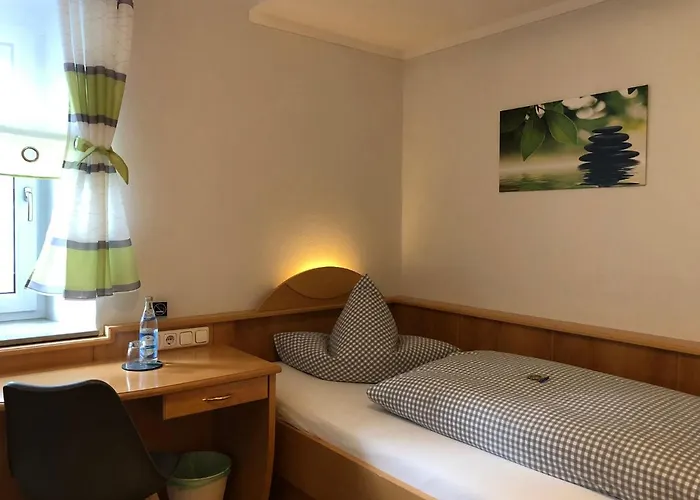 U. Restaurant Goldener Greifen Hotel